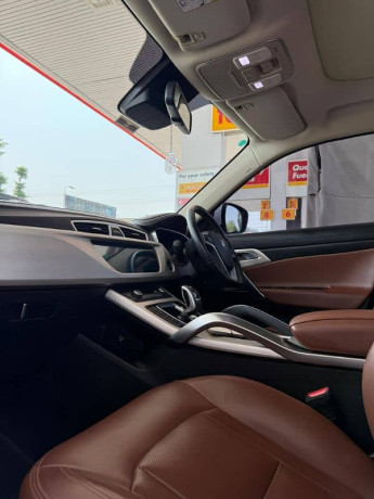 proton-x70-premium-fwd-big-15