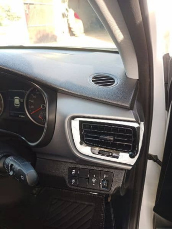 kia-stonic-ex-plus-full-option-big-5