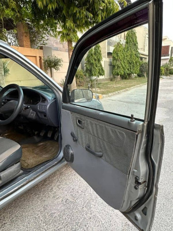 daihatsu-cuore-2010-big-7