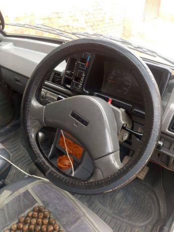 suzuki-mehran-vxr-2013-big-10
