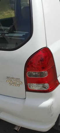 suzuki-alto-2012-big-19