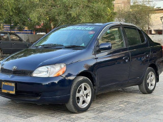 toyota-platz-2001