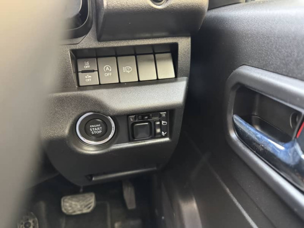 suzuki-jimny-xc-2021-pearl-white-big-7