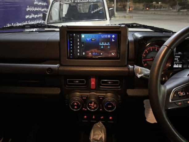 suzuki-jimny-xc-2021-pearl-white-big-14
