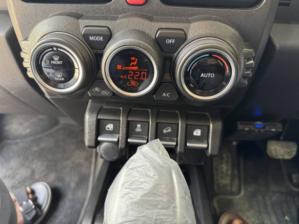 suzuki-jimny-xc-2021-pearl-white-big-10