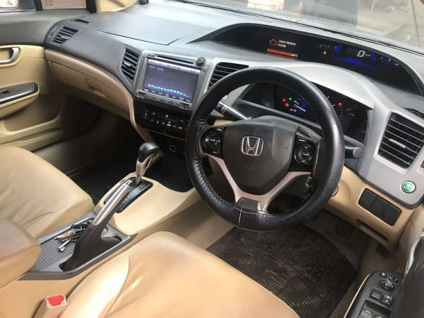 honda-civic-vti-oriel-prosmatec-2013-big-1