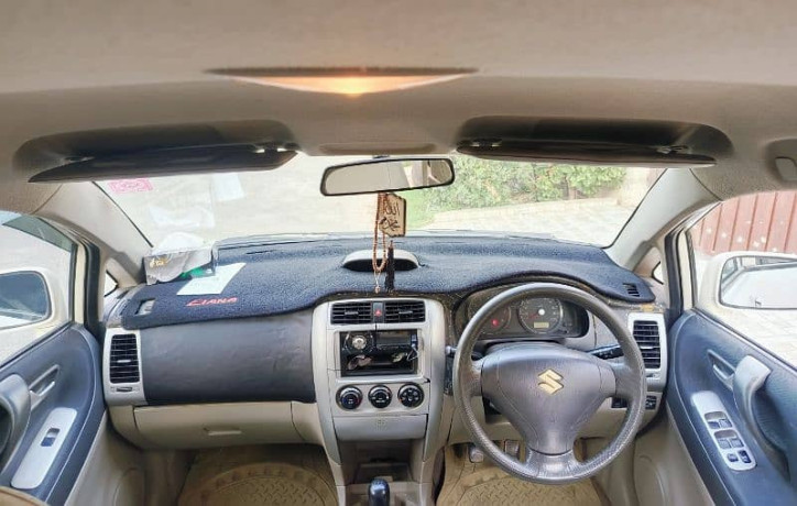 suzuki-liana-2006-big-6
