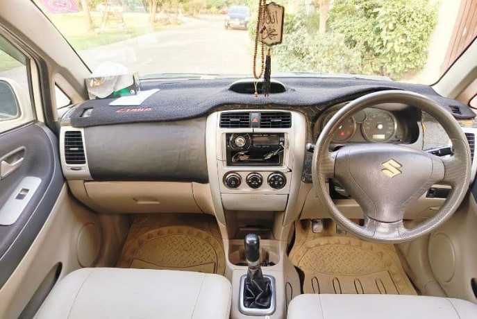 suzuki-liana-2006-big-4