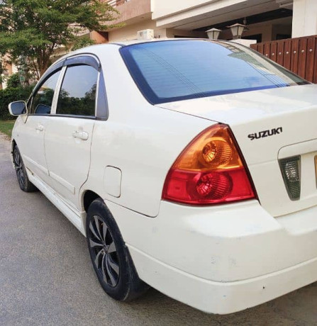 suzuki-liana-2006-big-1