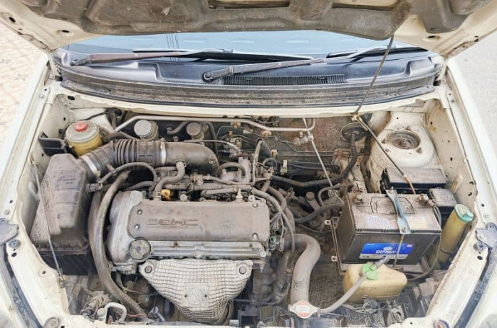 suzuki-liana-2006-big-8