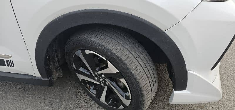 toyota-raize-rocky-20222025-z-package-25-plus-average-hybrid-big-17