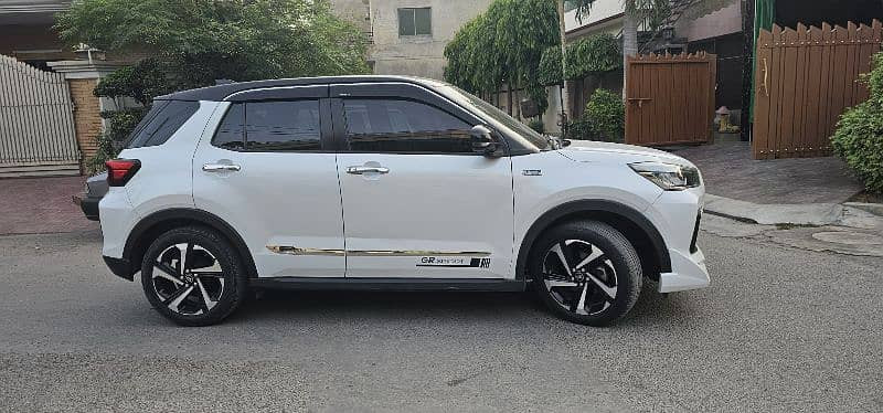toyota-raize-rocky-20222025-z-package-25-plus-average-hybrid-big-4