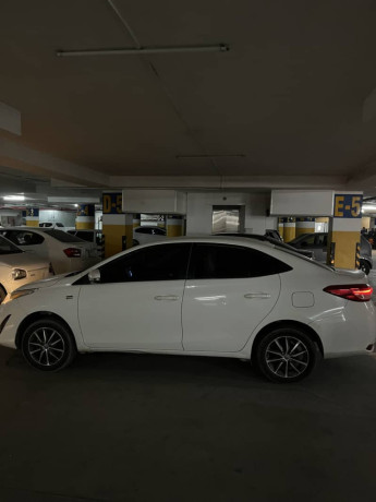 toyota-yaris-13-ativ-mt-big-4