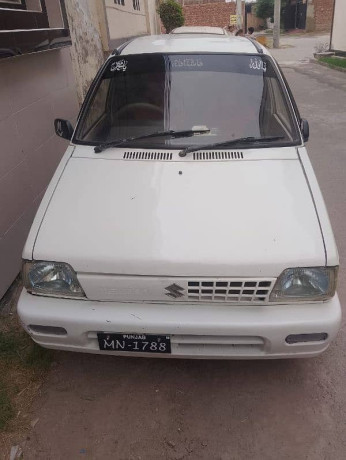 suzuki-mehran-2010-big-0