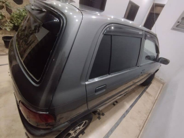 daihatsu-cuore-2005-big-1