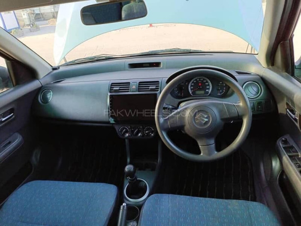 suzuki-swift-dlx-big-4