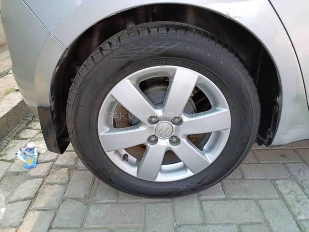 suzuki-swift-dlx-big-11
