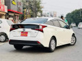 toyota-prius-s-2021-small-3