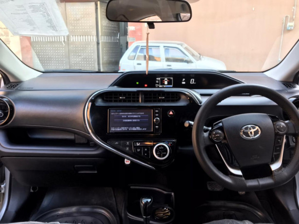 toyota-aqua-s-style-black-big-4