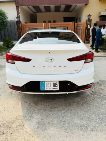 elentra-gls-2000-cc-big-3
