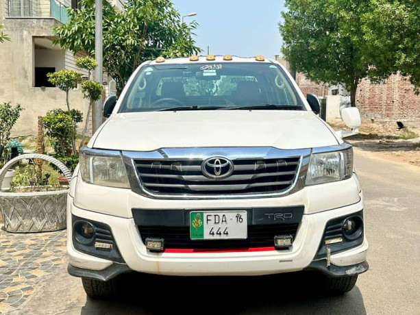 hilux-vigo-champ-big-0