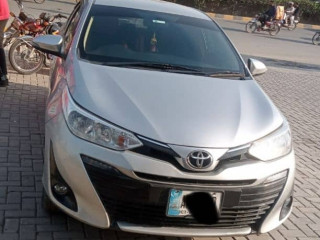 toyota-yaris-2020-ativ-15-x-full-option
