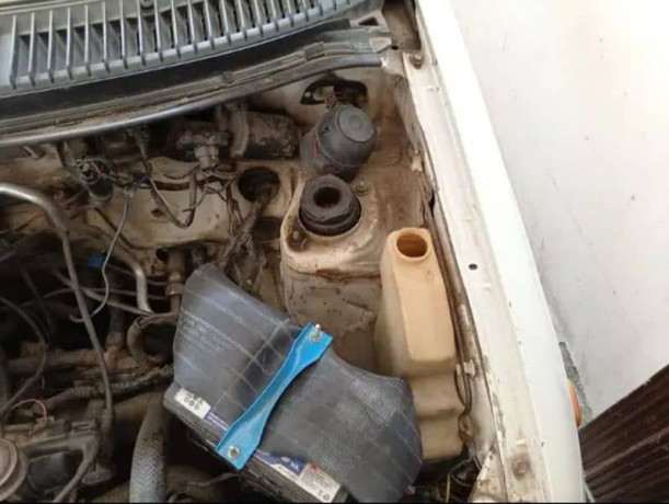 daihatsu-cuore-2007-big-5