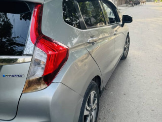 honda-fit-1519-model-total-some-piece-touching