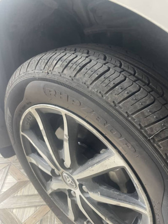 yaris-attiv-x-total-genuine-big-4