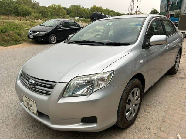 toyota-corolla-axio-20072013-big-1