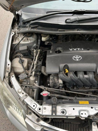 toyota-corolla-axio-20072013-big-17