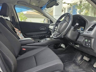 honda-vezel-x-package-2018-model-2024-import