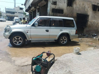 mitsubishi-pajero-1989