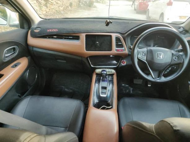 honda-vezel-201419-z-orange-package-big-4