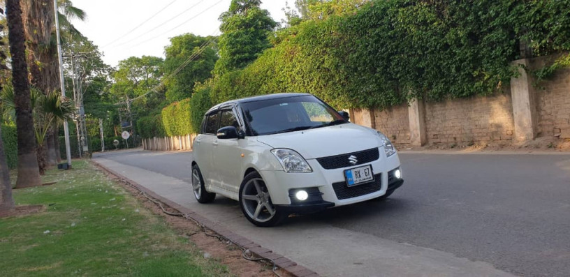 suzuki-swift-2011-big-4