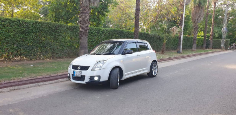 suzuki-swift-2011-big-5