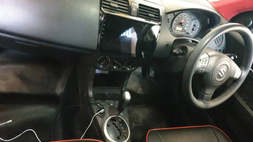 suzuki-swift-2011-big-8