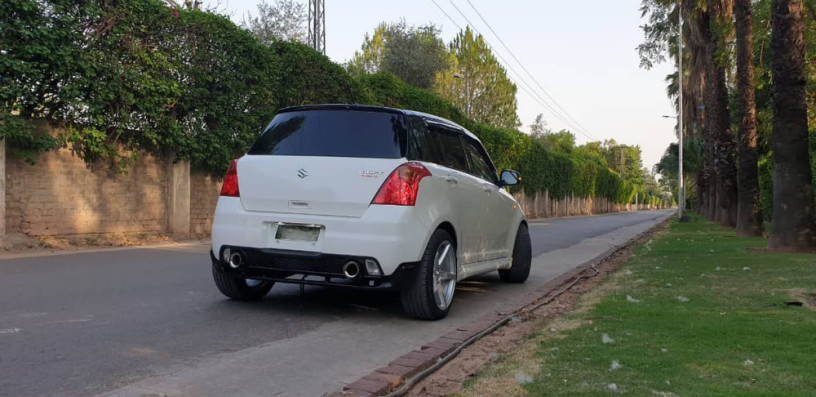 suzuki-swift-2011-big-7