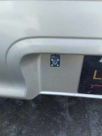 daihatsu-cuore-2008-big-6