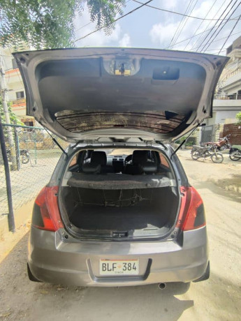 suzuki-swift-13-dlx-navigation-big-11