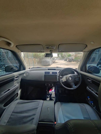 suzuki-swift-13-dlx-navigation-big-12