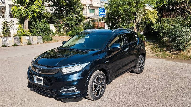 honda-vezel-2018-z-sensing-big-1