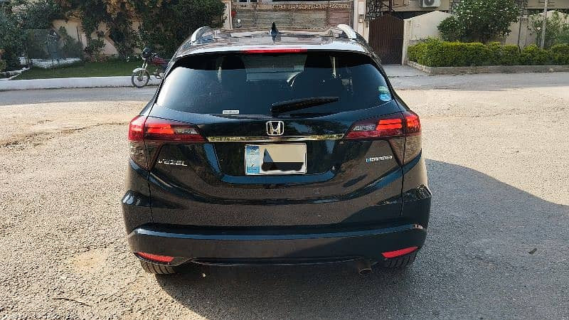 honda-vezel-2018-z-sensing-big-3