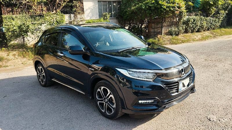 honda-vezel-2018-z-sensing-big-2