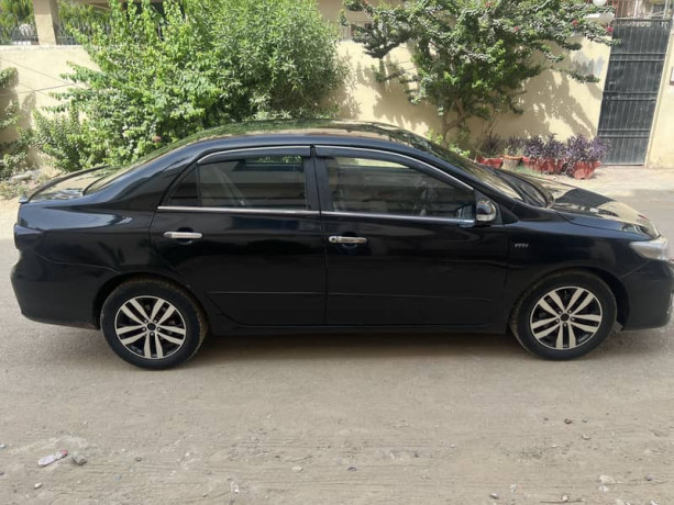 toyota-corolla-gli-16-automatic-2012-big-9