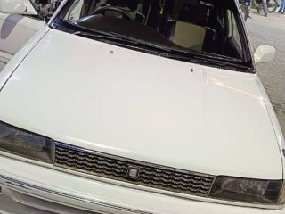 toyota-corolla-se-limited-1988