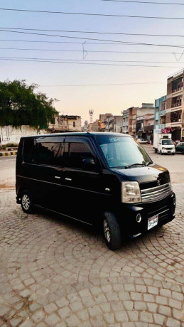 suzuki-every-wagon-2010-big-2