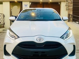 toyota-yaris-g-hatchback-2021-urgent-sell