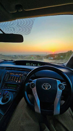 toyota-prius-t-spirit-top-of-the-line-variant-big-15