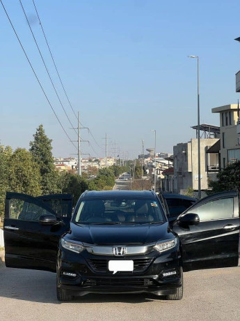 honda-vezel-z-sensing-model-2018-import-2023-unregistered-big-3